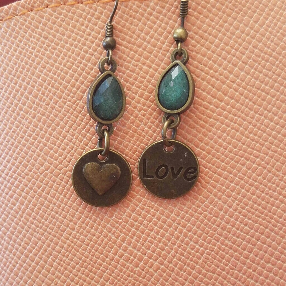Earrings - Picture 2 of 3